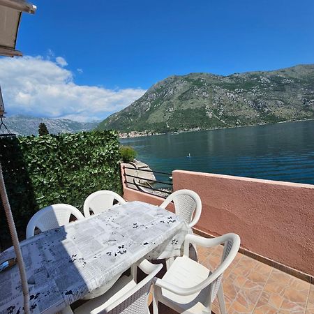 Apartmani Markovic Kotor Bilik gambar